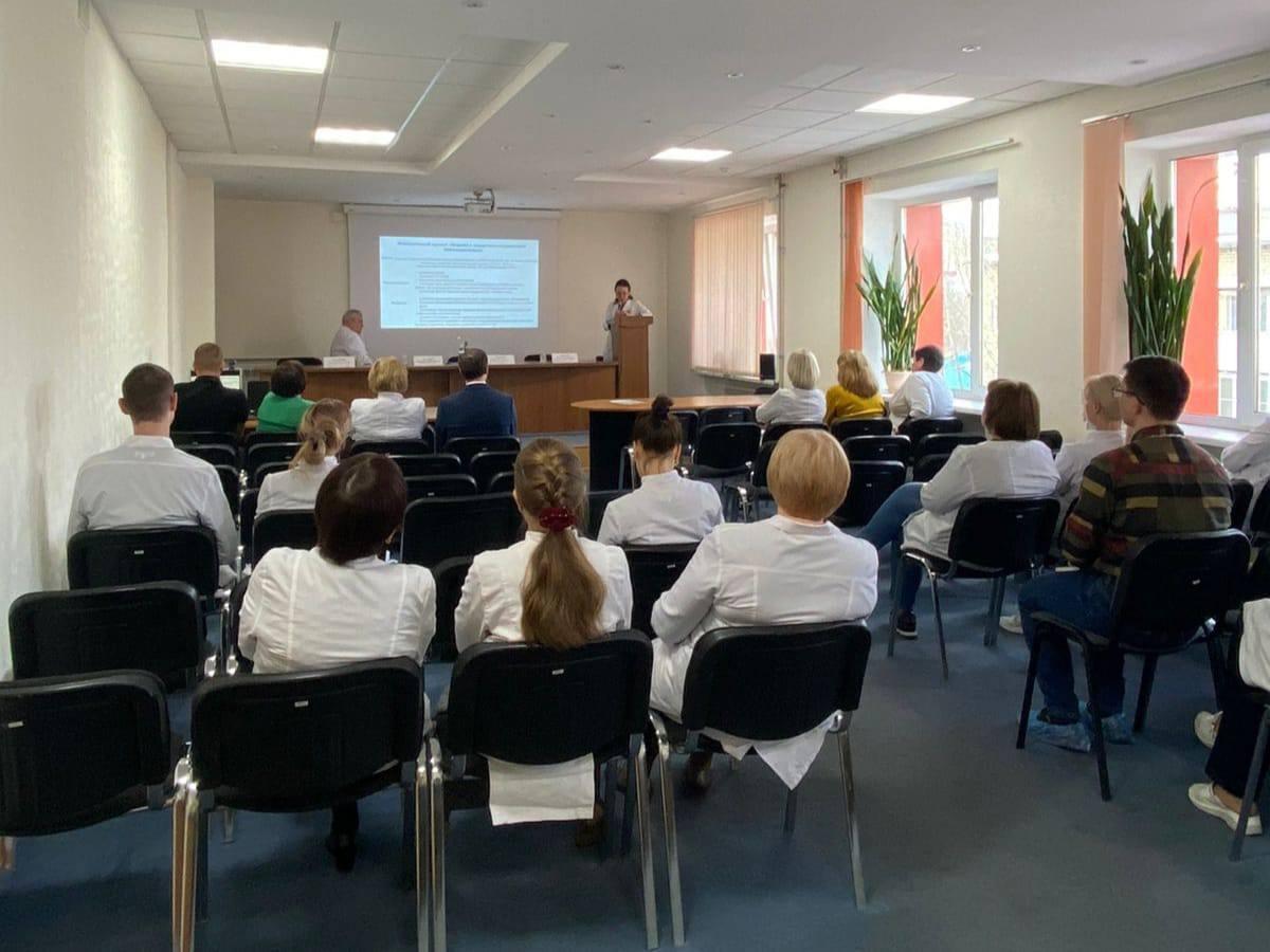 На этой неделе в клинике кардиологии ГУЗ «ОККД» состоялось очередное заседание Саратовского кардиологического общества на тему: «Острый коронарный синдром 2024: что нового?».