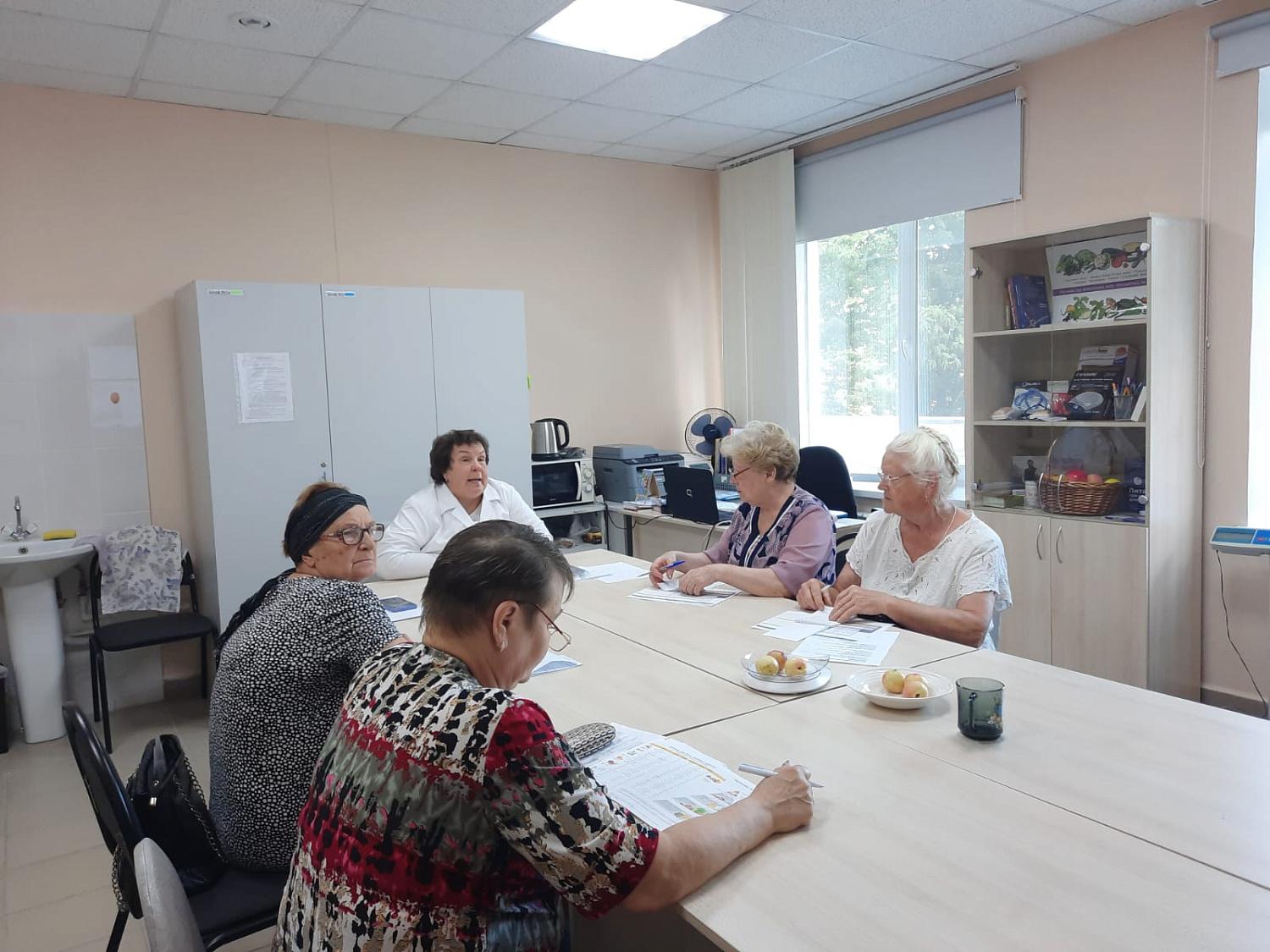 «Школа для пациентов с сахарным диабетом» ОККД переехала в отремонтированное помещение