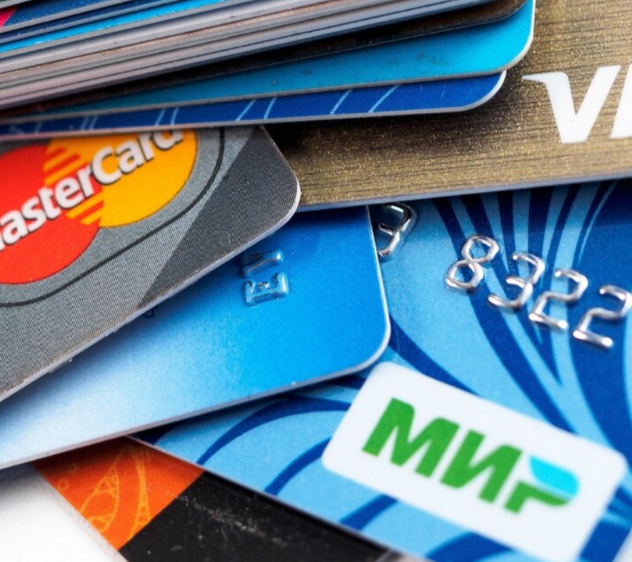 Прокуратура сообщает: "Банки должны возвращать клиентам украденные мошенниками деньги по новой схеме"